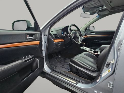 Used 2013 Subaru Outback 2.5i Limited image 21