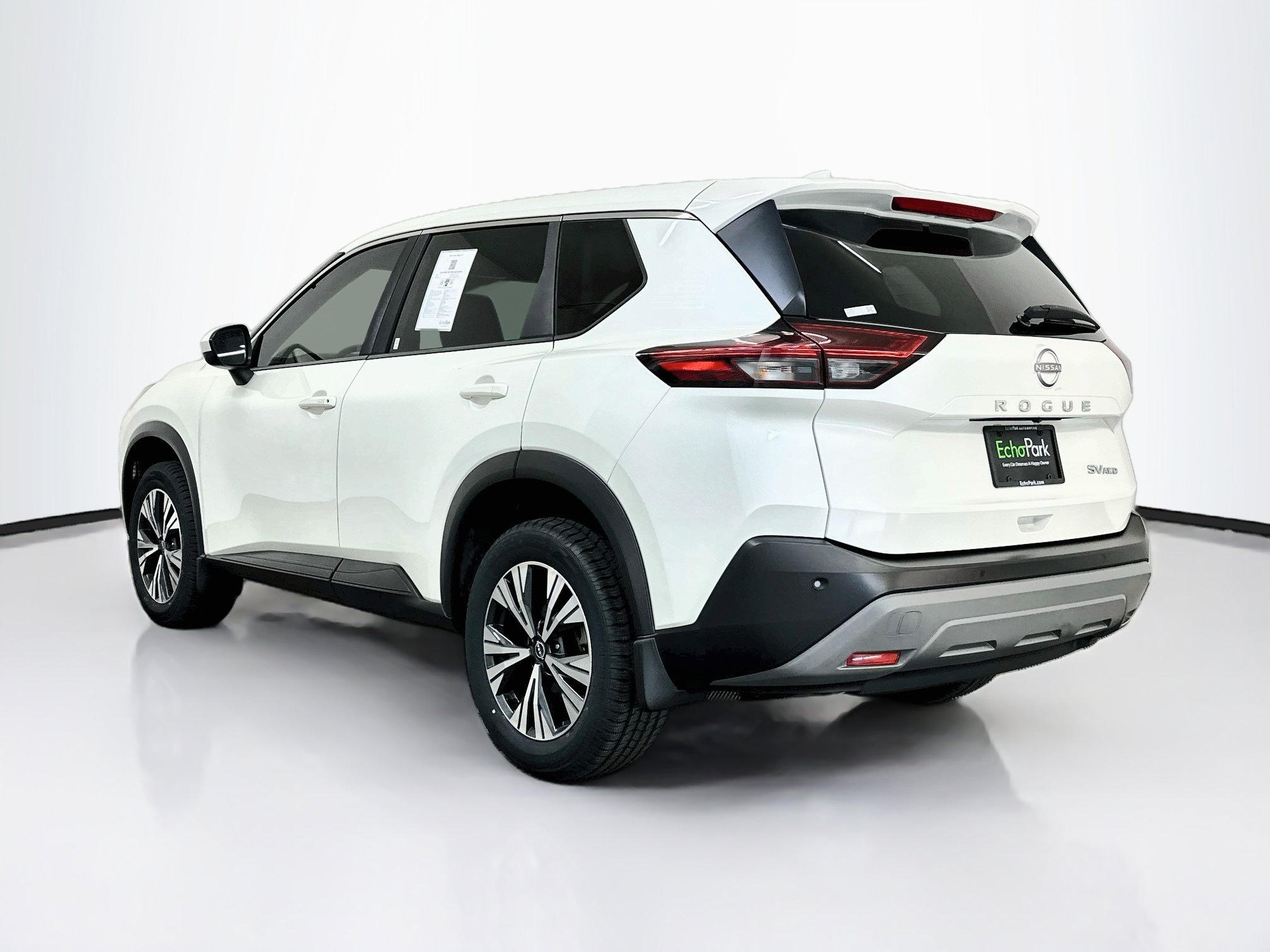 Used 2023 Nissan Rogue SV AWD/4WD image 5