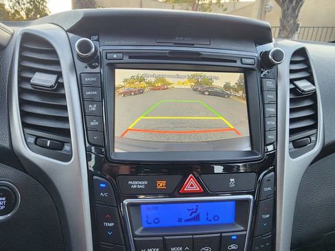 Used 2016 Hyundai Elantra GT w/ Option Group 03 FWD image 33