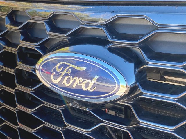 Used 2025 Ford Explorer ST-Line w/ ST-Line Street Pack AWD/4WD image 30