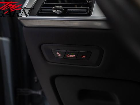 Used 2024 BMW X5 xDrive40i w/ M Sport Package image 30