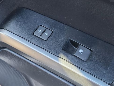 Used 2020 Toyota Tacoma SR5 image 22