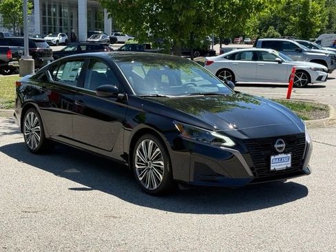 New 2026 Nissan Altima 2.5 SV FWD image 5