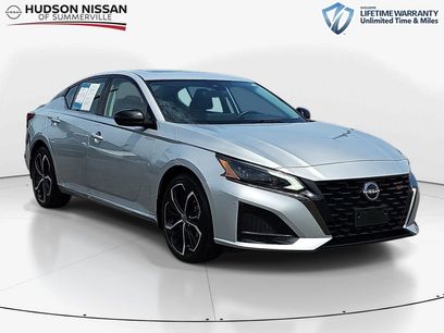 Used 2023 Nissan Altima 2.5 SR w/ SR Premium Package