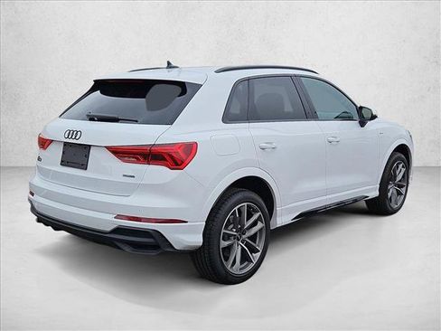 Certified 2025 Audi Q3 2.0T Premium w/ Convenience Package image 5