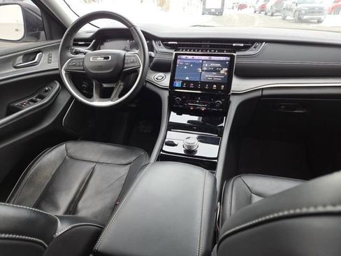 Used 2022 Jeep Grand Cherokee L Limited image 31