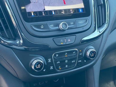 Used 2023 Chevrolet Equinox RS w/ RS Leather Package AWD/4WD image 22