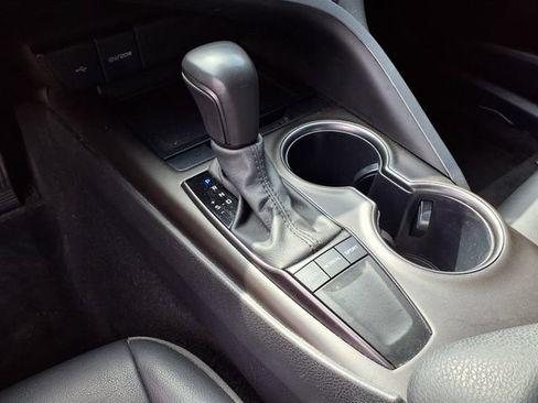Used 2023 Toyota Camry SE w/ Convenience Package FWD image 9