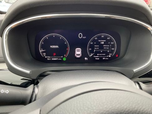 Used 2023 Acura MDX SH-AWD image 15