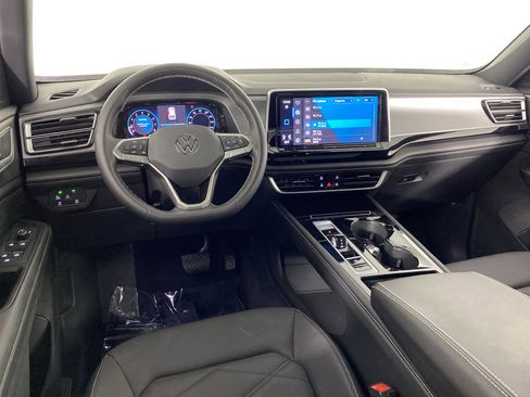 Used 2024 Volkswagen Atlas Cross Sport SE w/ Panoramic Sunroof Package AWD/4WD image 39
