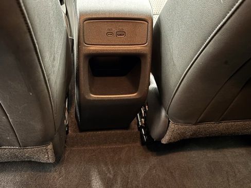 Used 2025 Chevrolet Trax LT image 9