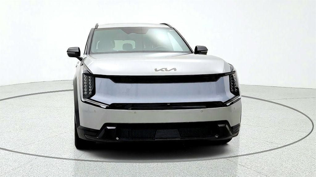 Used 2026 Kia EV9 Land w/ Nightfall Edition Package AWD/4WD image 2