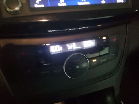 Used 2019 Nissan Sentra SV FWD image 16