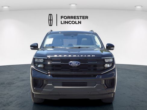 Used 2025 Ford Expedition Max Active AWD/4WD image 8