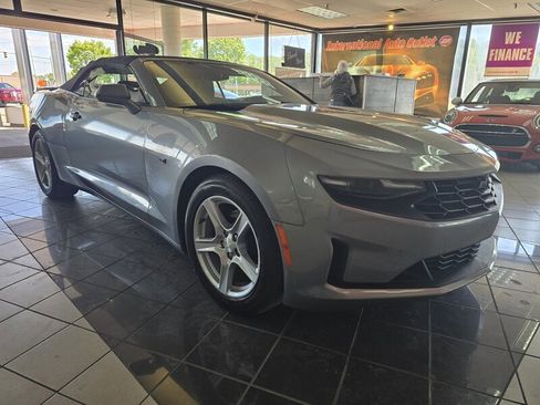 Used 2023 Chevrolet Camaro LT RWD image 9