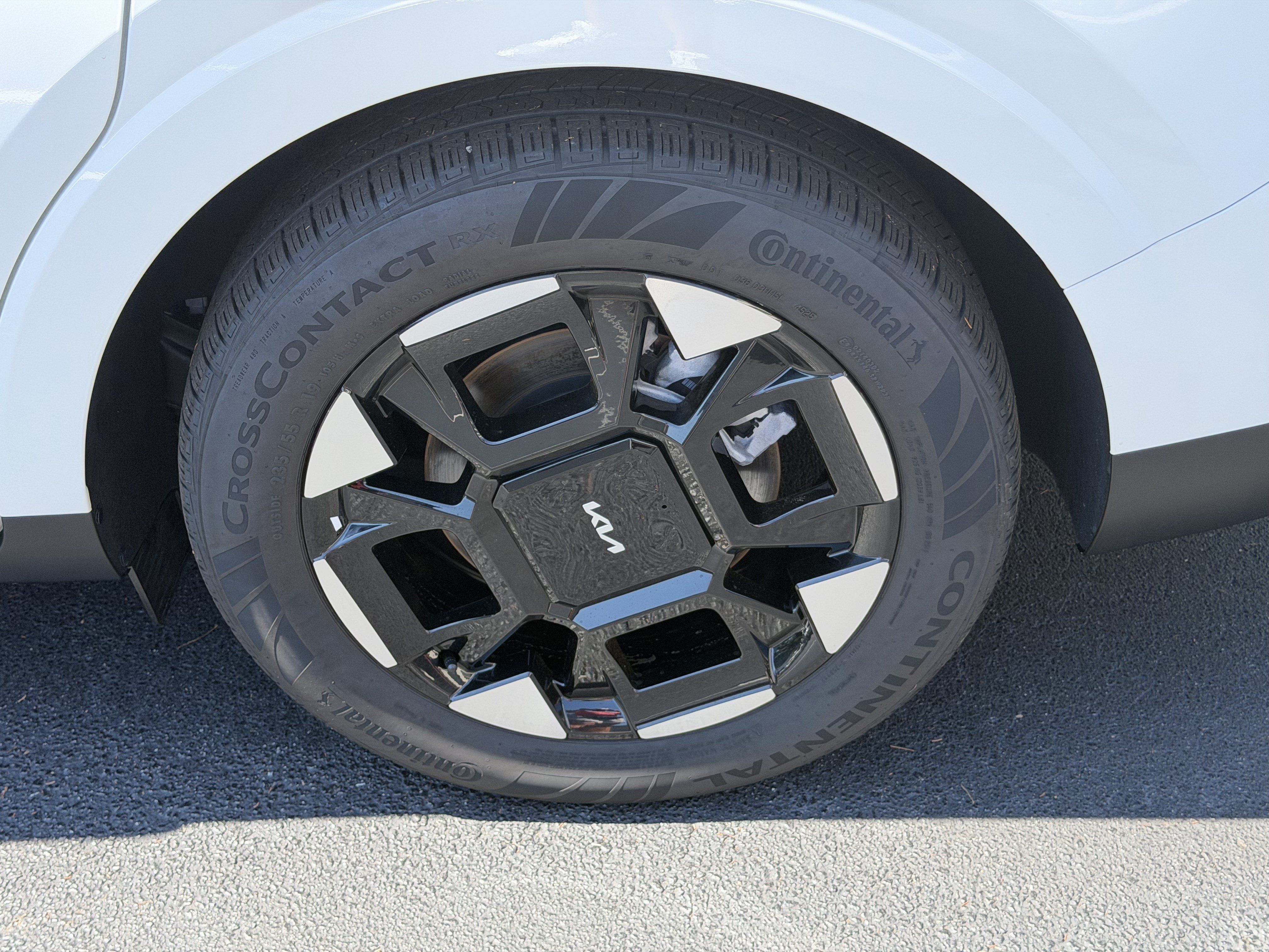 Certified 2026 Kia Carnival EX FWD image 18
