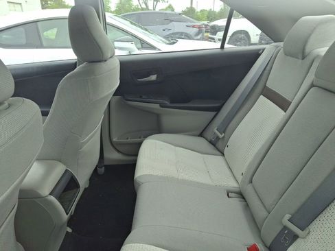 Used 2012 Toyota Camry LE FWD image 4