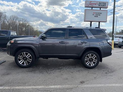 Used 2020 Toyota 4Runner SR5 Premium w/ Moonroof Package image 2