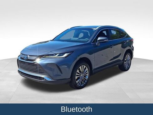 Used 2023 Toyota Venza XLE AWD/4WD image 4