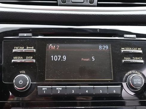Used 2016 Nissan Rogue SV AWD/4WD image 20