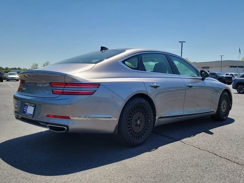 Used 2022 Genesis G80 2.5T w/ Prestige Package AWD/4WD image 4