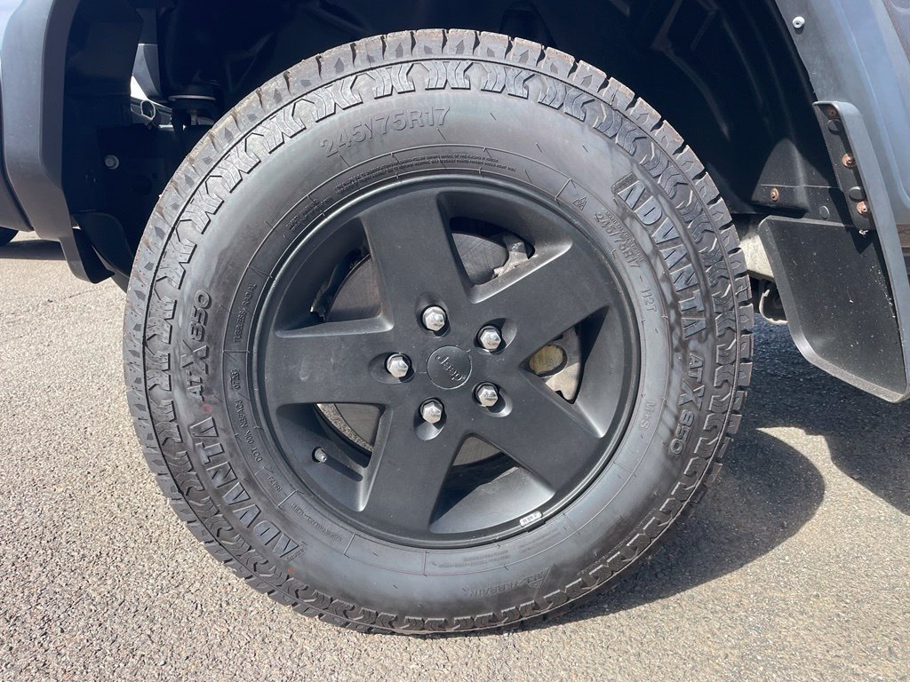 Used 2021 Jeep Gladiator Sport w/ Trailer Tow Package AWD/4WD image 19