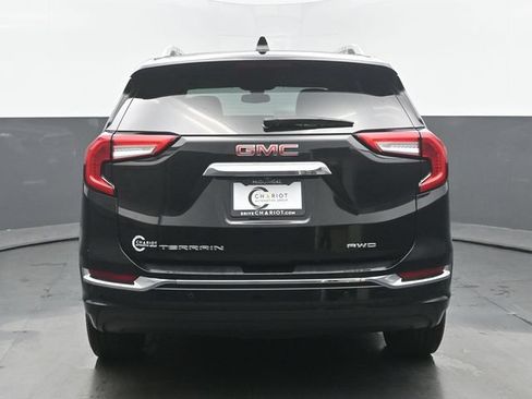 Used 2022 GMC Terrain Denali w/ Denali Premium Package AWD/4WD image 5