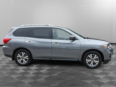 Used 2019 Nissan Pathfinder SL AWD/4WD image 7