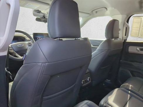 New 2026 Ford Explorer Active w/ Active Comfort Package image 17