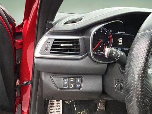 Used 2021 Genesis G70 3.3T w/ Sport Package image 22