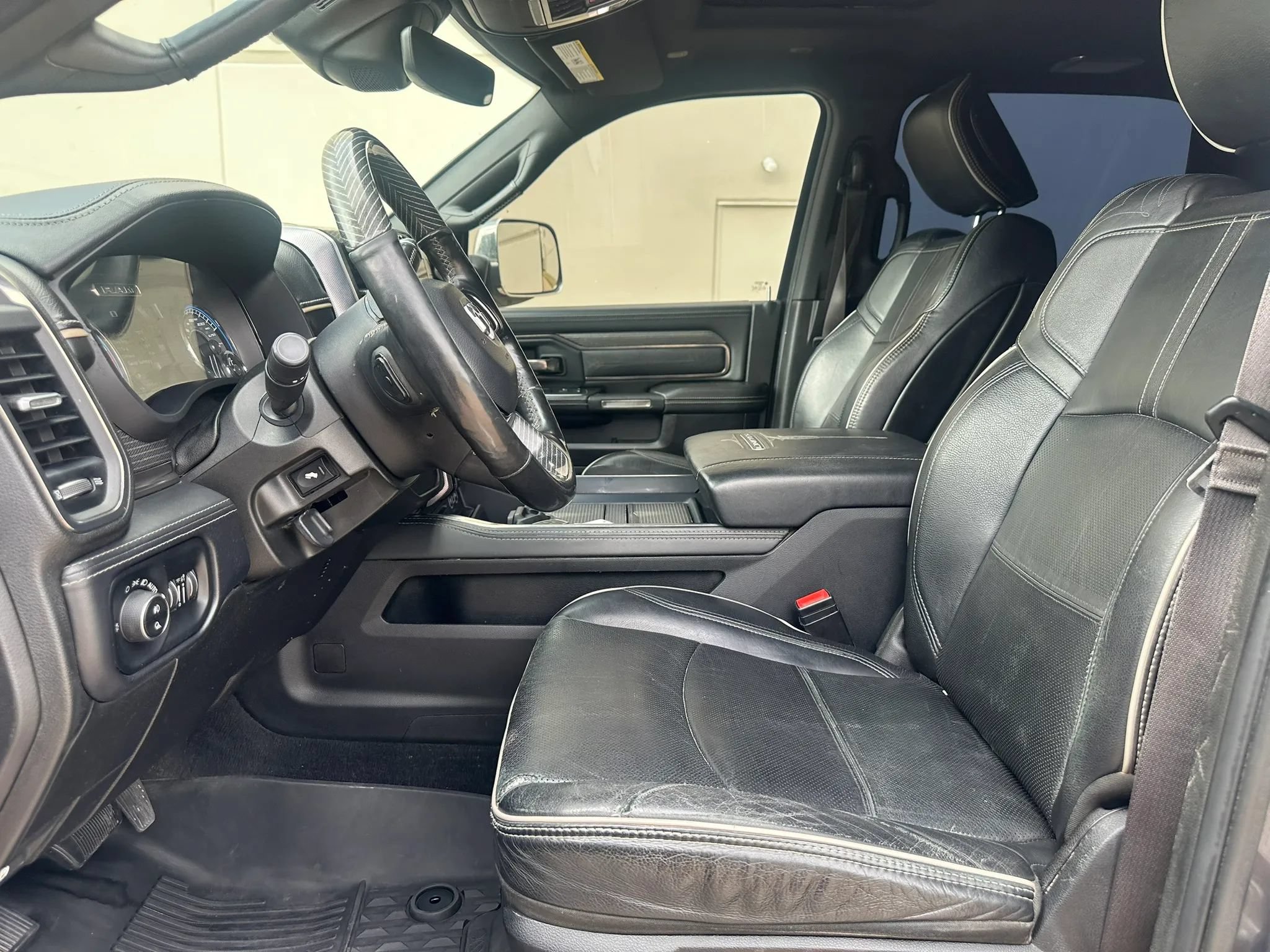 Used 2019 RAM 3500 Limited AWD/4WD image 17