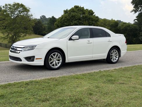 Used 2011 Ford Fusion SEL FWD image 2