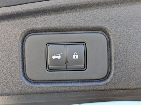 Certified 2025 Nissan Pathfinder SV image 14