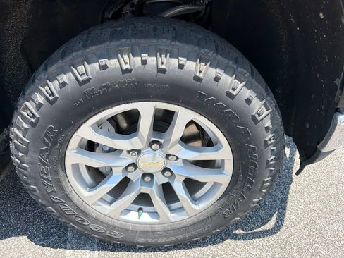 Used 2020 Chevrolet Silverado 1500 LT w/ All-Star Edition AWD/4WD image 3