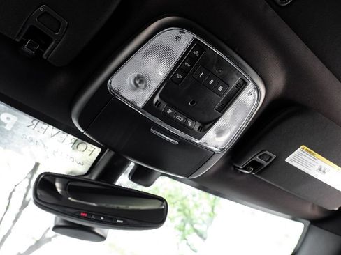 Used 2022 Jeep Grand Cherokee Limited w/ Tech Group image 40