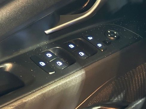 Used 2022 Hyundai Elantra SEL w/ Convenience Package image 31