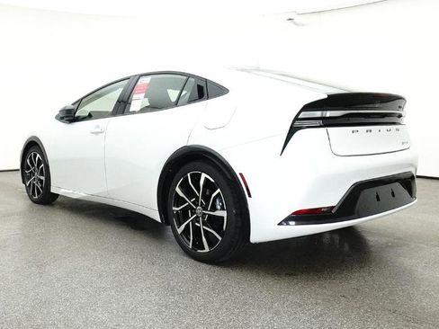 New 2025 Toyota Prius Plug-In Hybrid image 14