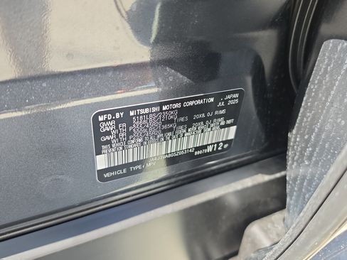 Used 2025 Mitsubishi Outlander SE FWD image 33