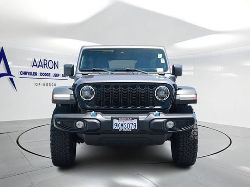 Used 2024 Jeep Wrangler Unlimited AWD/4WD image 4