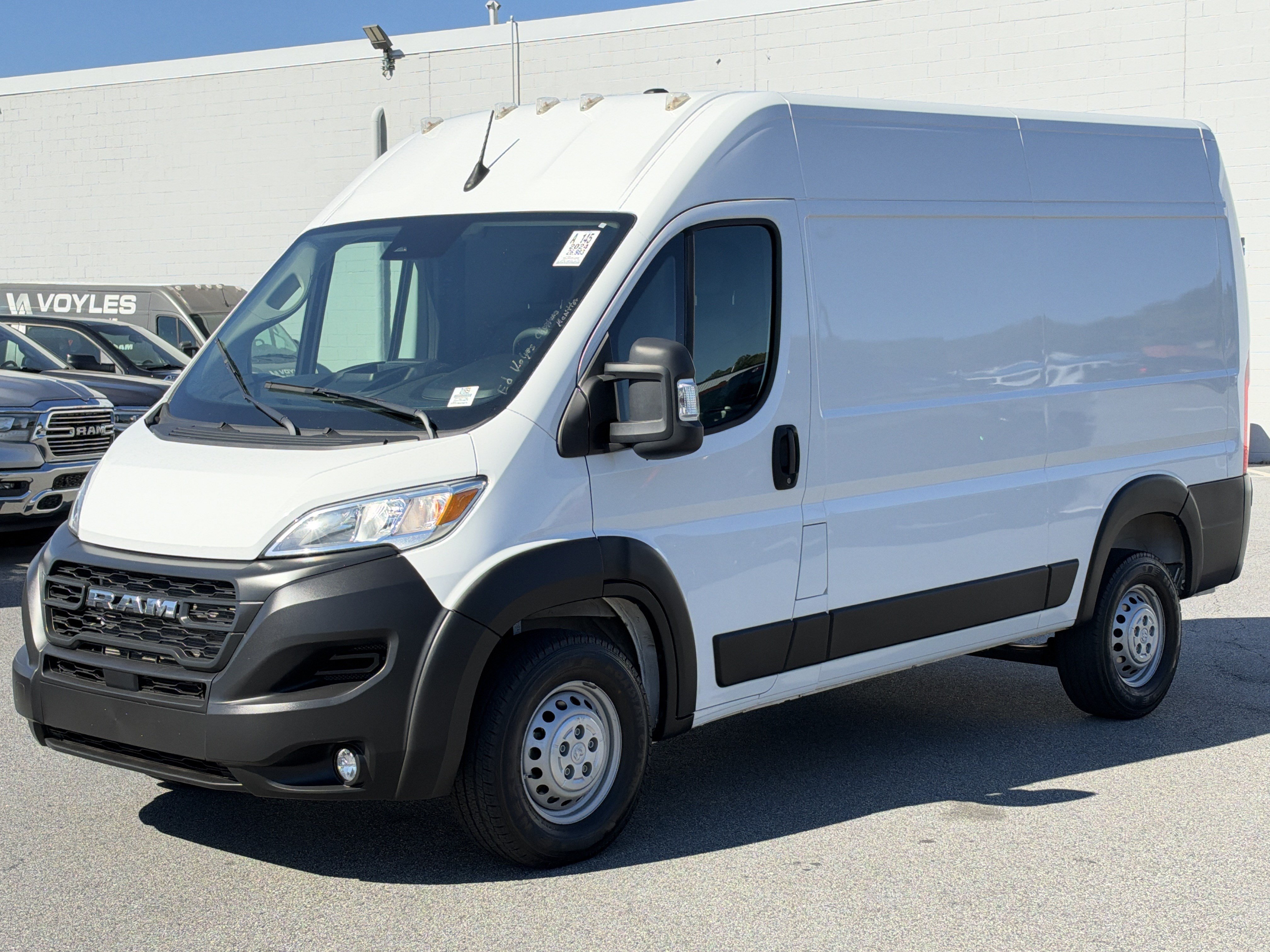 Used 2024 RAM ProMaster 1500 w/ Convenience Group FWD image 3