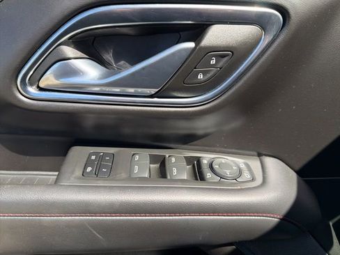 Used 2023 Chevrolet Suburban RST w/ Sport Performance Package image 13