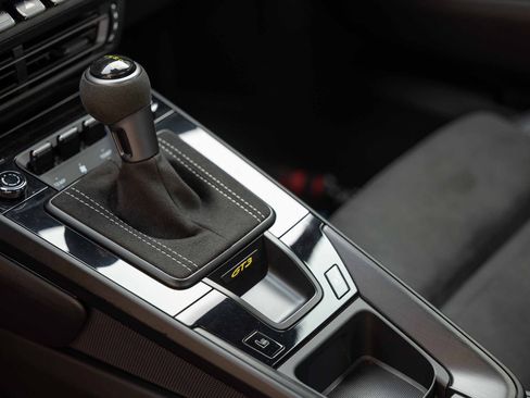 Used 2022 Porsche 911 GT3 RWD image 22