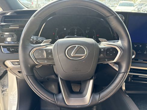 Used 2024 Lexus RX 450h AWD w/ Convenience Package image 18