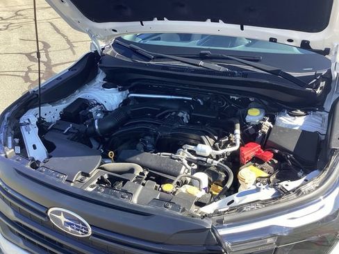 Used 2025 Subaru Forester AWD/4WD image 19