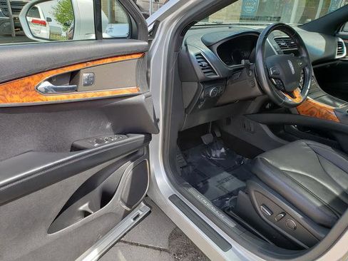 Used 2017 Lincoln MKX Reserve w/ Lincoln MKX Climate Package AWD/4WD image 10