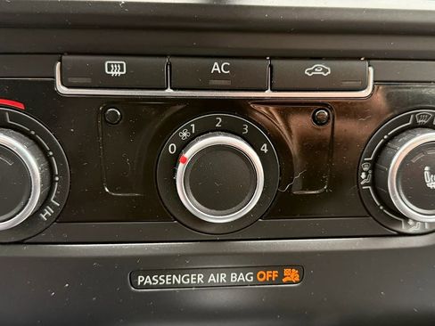 Used 2012 Volkswagen GTI 4-Door FWD image 19