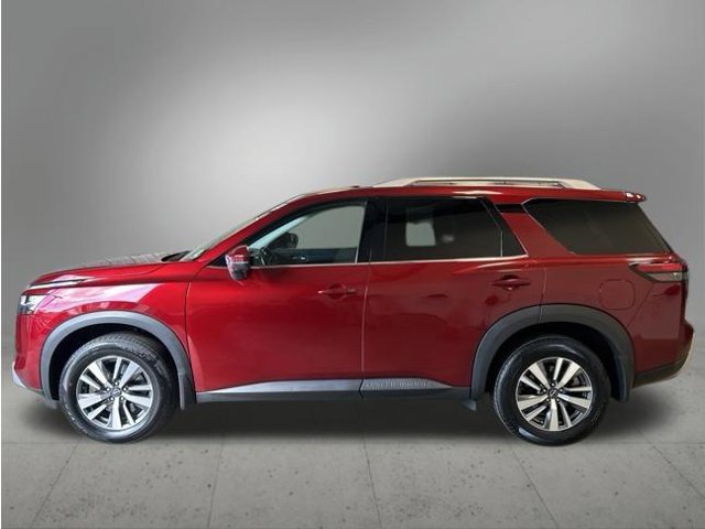 Used 2024 Nissan Pathfinder SL AWD/4WD image 9