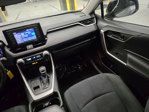 Used 2020 Toyota RAV4 LE w/ All Weather Liner Package image 34
