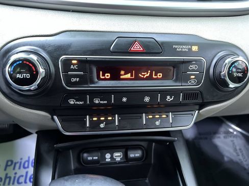 Used 2020 Kia Sorento LX w/ LX I4 Convenience Package AWD/4WD image 24