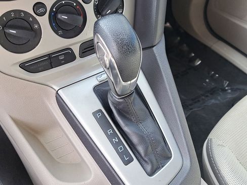 Used 2014 Ford Focus SE image 24